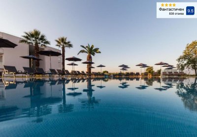 Почивка в Паралия Катерини, Гърция: Нощувка на човек със закуска и вечеря + басейн в Mythic Summer Hotel****