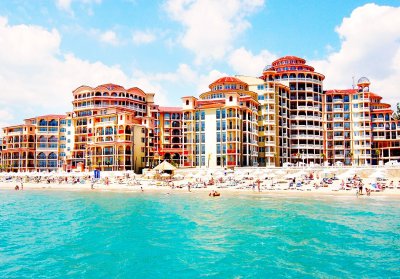 Море 2019 на първа линия в Елените! Нощувка на човек на база All Inclusive + басейн, аква парк и шезлонг и чадър на плажа от хотел Атриум Бийч**** Дете до 12г. - БЕЗПЛАТНО