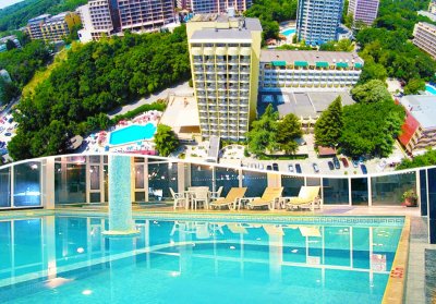 Нощувка на човек на база All inclusive + два басейна и релакс зона в хотел Шипка 4*, к.к. Златни Пясъци