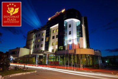Великден в Дипломат Плаза Хотел и Ризорт****, Луковит! 2 или 3 нощувки на човек със закуски и вечери, едната празнична + барбекю обяд* + релакс пакет