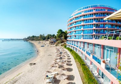 Ранни записвания от хотел Сириус Бийч**** Константин и Елена. Нощувка на база All inclusive на човек + 3 минерални басейна и анимация. Дете до 12г. на допълнително легло - БЕЗПЛАТНО