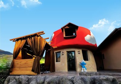 Релакс край Дупница: Нощувка в самостоятелна къщичка за двама + 2 деца до 11.99 г. с външно топло джакузи и сауна в Приказната къщичка на Смърфовете