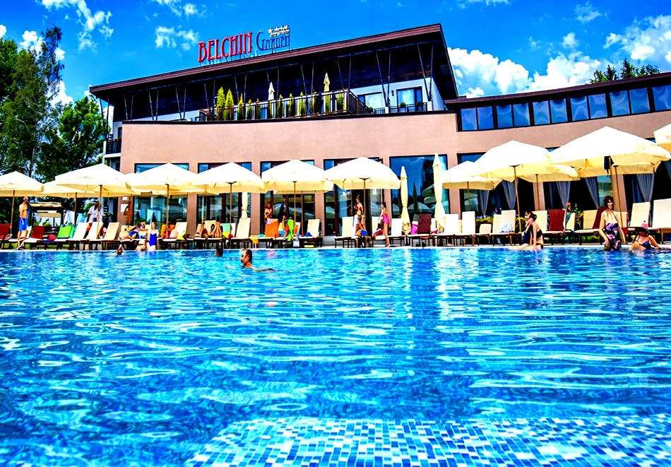 НЕДЕЛЕН СПА релакс в Белчин Баня: Нощувка на човек със закуска и вечеря + закрит минерален басейн и СПА зона от хотел Белчин Гардън****