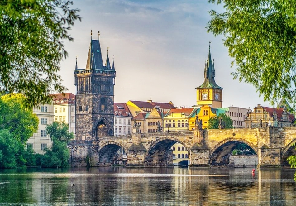Екскурзия до Будапеща и Прага. 3 нощувки на човек със закуски + транспорт от ТА България Травъл
