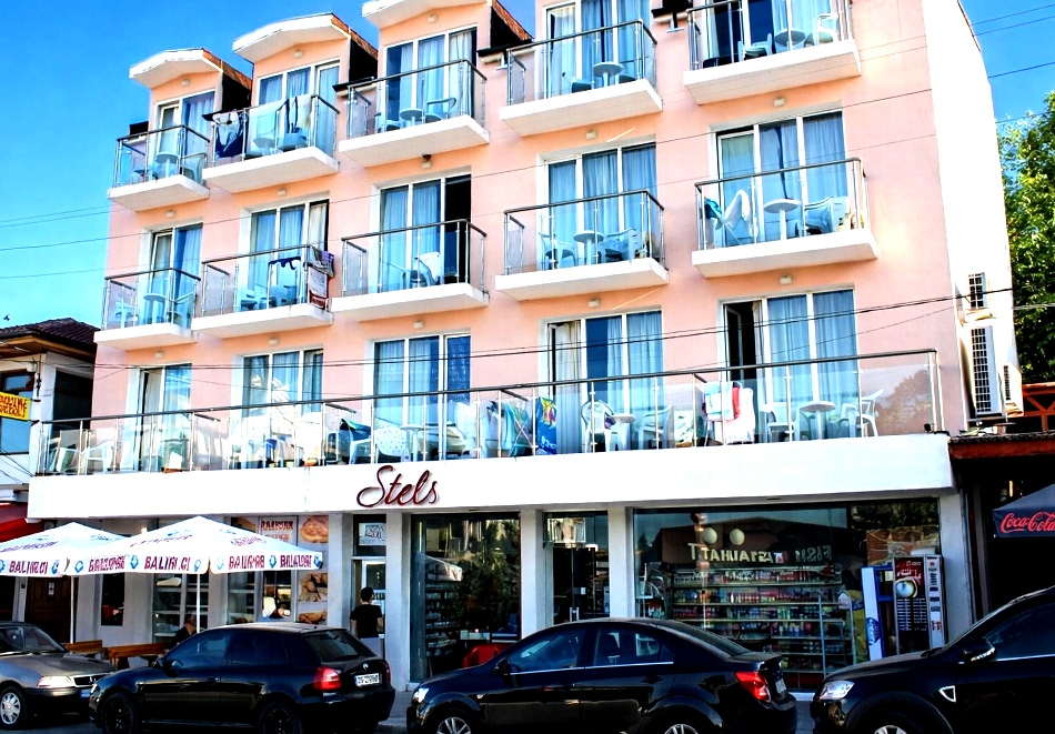 Почивка в Кранево: Нощувка на човек в къща за гости Стелс