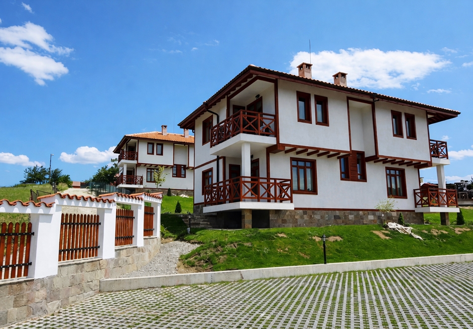 Почивка в Трявна: 2 или 3 нощувки за двама или четирима от Къщи за гости Иванини къщи