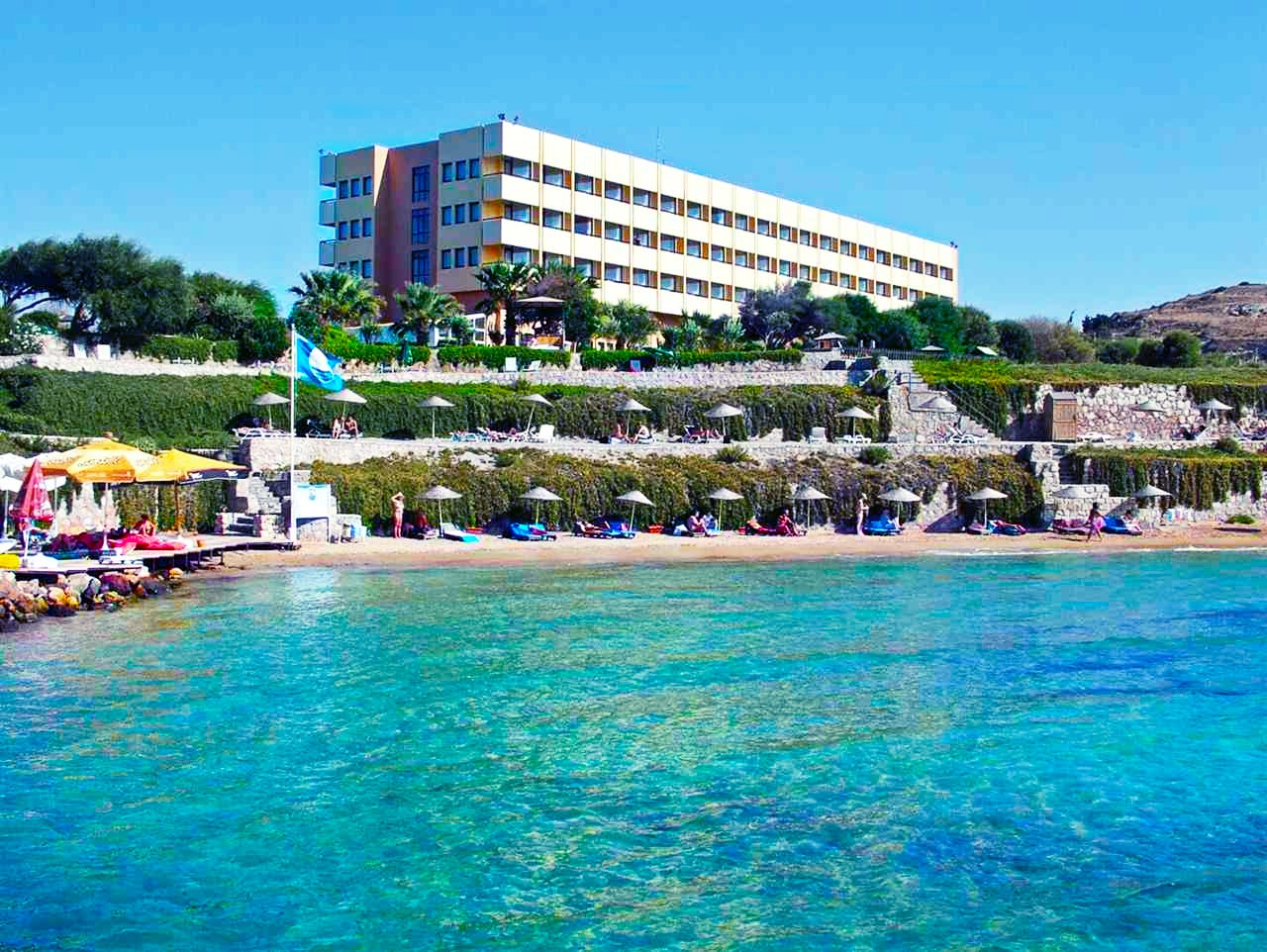 Септемврийски празници на първа линия край Чешме, Турция! 7 нощувки на човек на база Ultra All inclusive + басей и частен плаж от хотел Babaylon**** и ТА Далла Турс