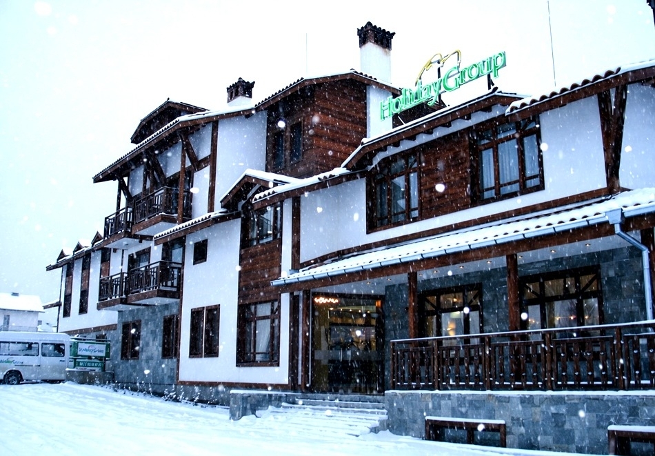 Почивка в Банско: Нощувка на човек от Семеен хотел Холидей Груп