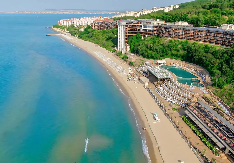 На първа линия в Свети Влас: 3+ нощувки на човек на база Ultra All inclusive + басейн в хотел Парадайз Бийч*****. Дете до 12г. - БЕЗПЛАТНО