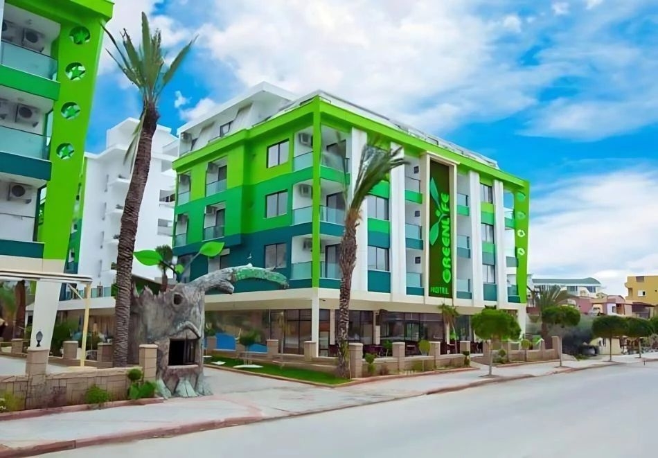 На 200м. от плажа в Алания, Турция: Полет от София + 7 All Inclusive нощувки на човек в Green Life Hotel 4*