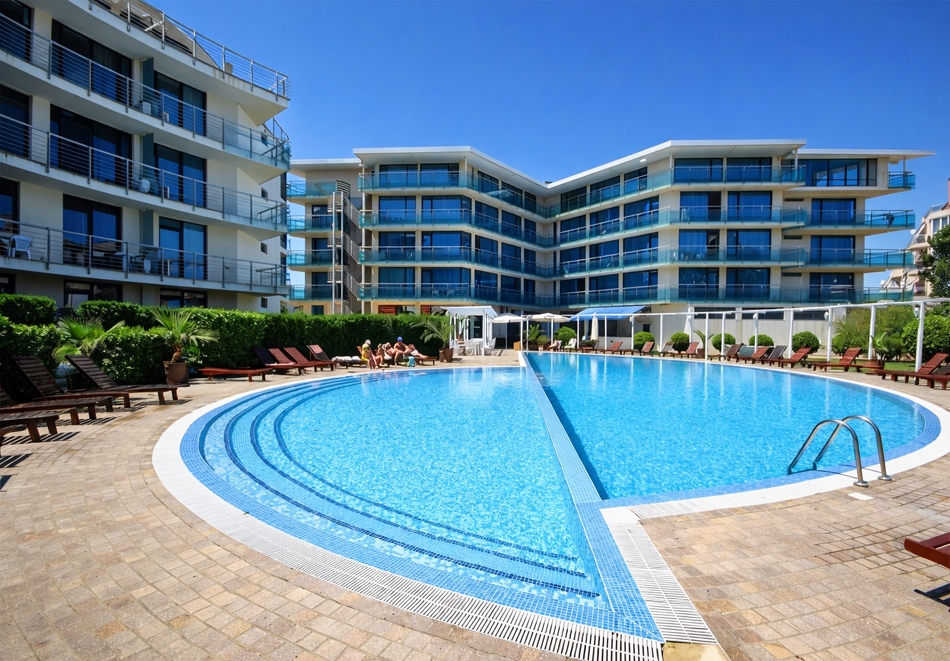 Почивка в Слънчев бряг: Нощувка на човек на база All Inclusive в Апарт хотел Синя Ривиера, Слънчев бряг