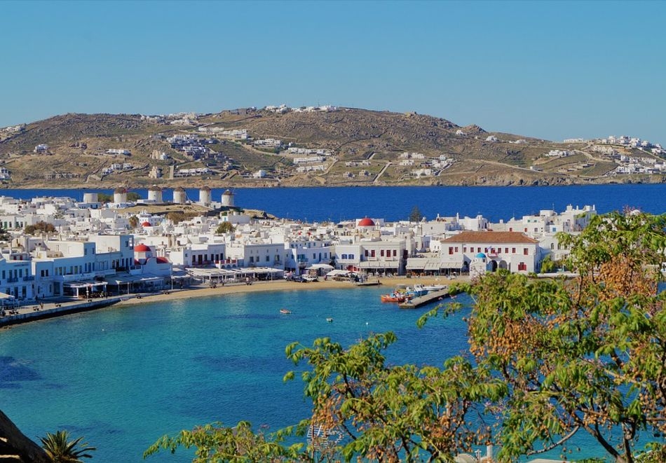 Екскурзия до остров Миконос, Гърция през юли и септември 2021. Автобусен транспорт + 4 нощувки на човек със закуски + PCR тест!