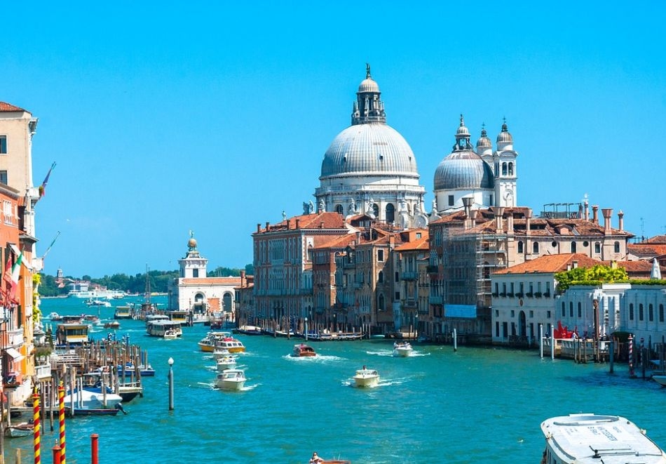 Екскурзия до Загреб, Верона, Венеция и Милано! Транспорт + 5 нощувки на човек със закуски от ТА Йонека Турс