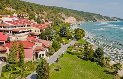 Нощувка на база all inclusive (All inclusive за лято 2019) за 2-ма възрастни в Вили Елените, Елените