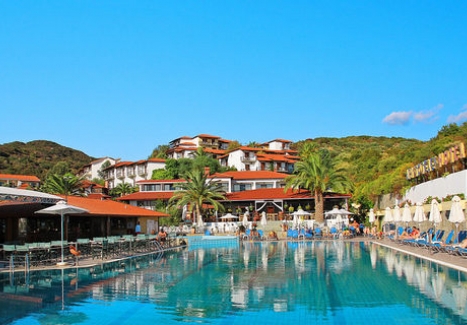 Ранни резервации за почивка 2019 в Гърция, Халкидики: 3, 5 или 7 нощувки на база All Inclusive в хотел Aristoteles Holiday Resort & SPA 4* на цени от 199 лева на човек