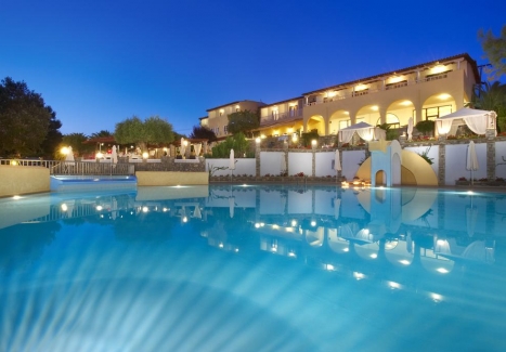 Ранни резервации за почивка 2019 в Гърция, Халкидики, Ситония: 3, 5 или 7 нощувки на база закуска и вечеря в хотел Elea Village 3* на цени от 146 лв на човек
