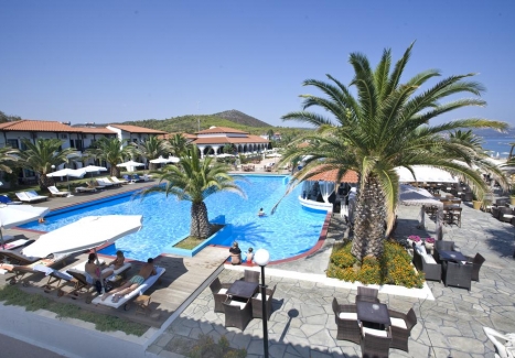 Ранни резервации за лятна почивкa 2019 в Гърция, Халкидики: 3, 5 или 7 нощувки на база All Inclusive в хотел Bomo Assa Maris Beach 4* на цени от 166 лв на човек