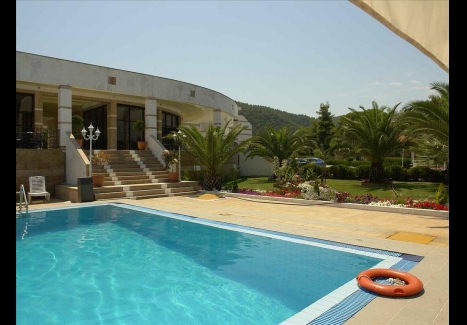 Rema Hotel 3* - РАННИ РЕЗЕРВАЦИИ за Лятна почивка 2019 във Вурвуру, Гърция: 3, 5 или 7 нощувки на база закуска oт 132 лв