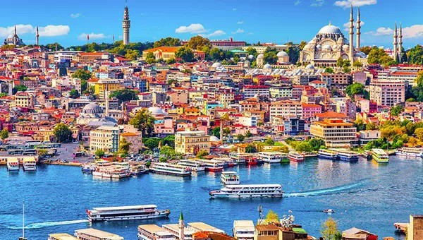 Екскурзия за Свети Валентин до Истанбул!  2 нощувки, закуски + романтична вечеря на яхта, автобусен транспорт и посещение на Одрин