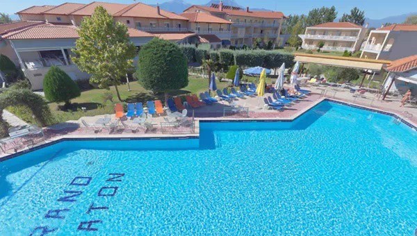 Незабравимо Лято в Grand Platon Hotel 4*, Паралия Катерини! 5 нощувки на база All Inclusive + Безплатно за дете до 12г. + басейн, шезлонг и чадър, със собствен транспорт