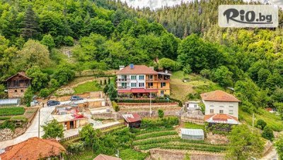 Почивка в Хаджиевата къща, с. Лъка до Смолян! Нощувка в самостоятелна къща с капацитет до 12 човека + ползване на механа и барбекю до края на Май