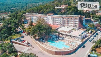 Самолетна Почивка в Hotel Na Taconera 4*, Палма де Майорка! 7 нощувки, закуски и вечери + басейн през Септември и Октомври