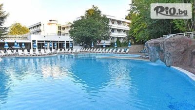 Цяло Лято 2026 в Хотел Алтея, Албена! All Inclusive Light нощувка + басейн с минерална вода, 2 шезлонга и 1 чадър на плажа