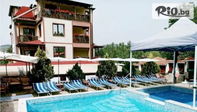 Почивка в Kъща за гости Митьова къща, Стрелча! 5 нощувки, закуски и възможност за вечери + СПА с гореща минерална вода, 20 лечебни процедури