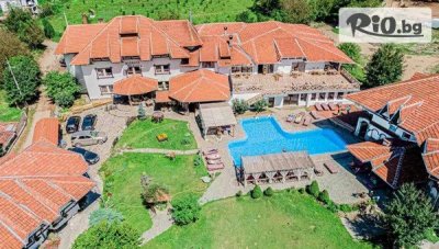 Купон по сръбски в Етно село Срна до края на Март! 2 нощувки, закуски, 2 обяда и 2 вечери с включени напитки и музика на живо