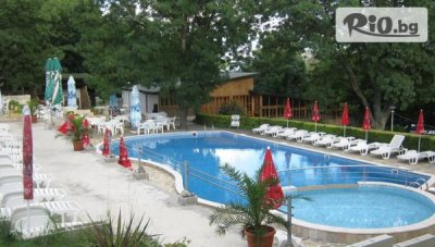 Лято в Св.Св. Константин и Елена! Нощувка на база All Inclusive + басейн, шезлонг и чадър и дете до 12г. безплатно, от Хотел Нептун