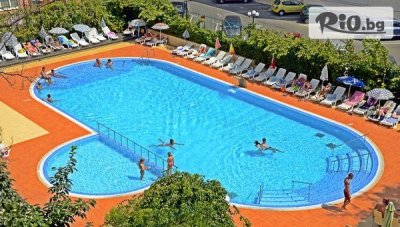 На море в Несебър през Юли! Нощувка на база All Inclusive + басейн, шезлонг и чадър, от Хотел Арсенал на 50 метра от морския бряг