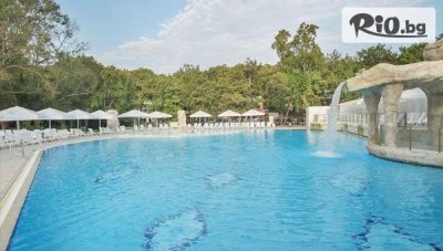 Цяло Лято на море във Вили Лотос на 250м. от брега на морето в Приморско! All Inclusive нощувка за до 9 човека + басейни