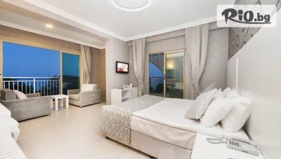 Самолетна почивка на първа линия в Grand Ring Hotel 5* Кемер, Турция! През Май и Юни - 7 All Inclusive нощувки + открит басейн