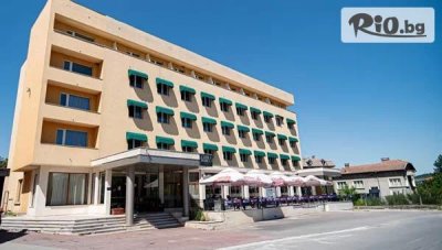 8 Март във Форум Спорт Палас, Дряново! 2 нощувки със закуски + Празнична вечеря с гост изпълнител Здравко Петров + новооткрит Wellness Centre