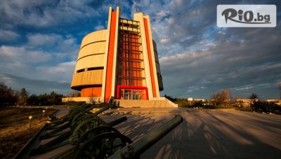 Уикенд в Плевен през Октомври! Нощувка със закуска в Хотел Ростов + транспорт, водач и посещение на представлението