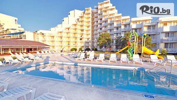 Лято 2026 в Хотел Мура 4*, на първа линия в Албена! All Inclusive нощувка + басейн с мин. вода, 2 шезлонга, 1 чадър на плажа, от 22.06 до 1.07 и от 26.08 до 6.09