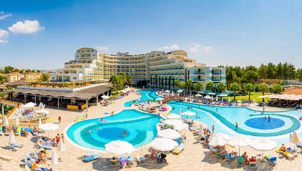 Луксозна почивка 2026г. в Sealight Resort Hotel 5*, Кушадасъ! 7 Ultra All Inclusive нощувки + басейни и СПА + Безплатно за дете до 13 г.