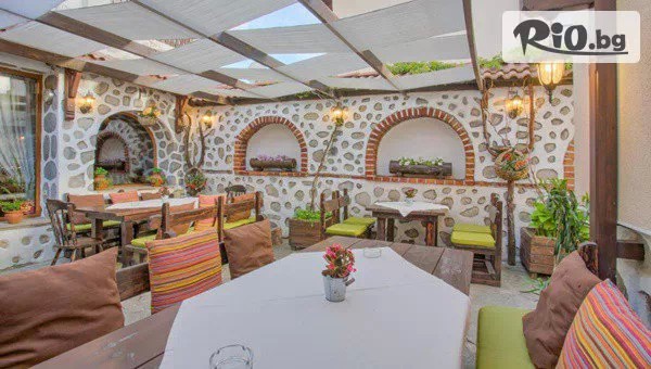 Изгодна Нощувка със закуска в Къща за гости Везюва къща, Банско до 31 Март