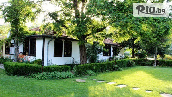 СПА релакс сред природата в Комплекс Дивеците, село Ичера! Нощувка със закуска + джакузи, сауна, парна баня до края на Март