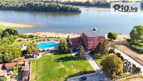 Романтична почивка в Хотел Престиж, на брега на Дунав! Нощувка със закуска за до четирима до 30 Юни