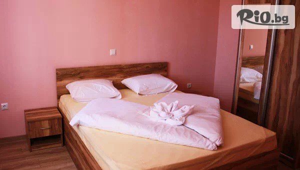 Изгодна почивка в Хотел Александър, Павел баня до края на Март! Нощувка със закуска и възможност за вечеря + релакс зона