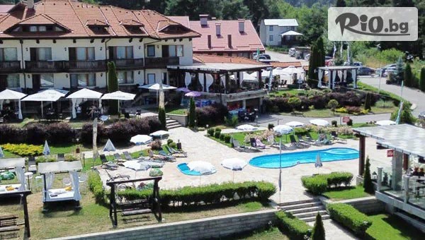 ПРАЗНУВАЙТЕ 3-ТИ ИЛИ 8-МИ МАРТ В РОДОПИТЕ: Семеен хотел Етерно, Цигов чарк! 2 нощувки, закуски за до четирима