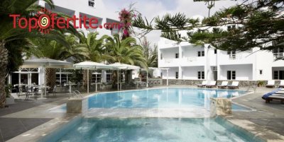 Майски празници 2020г. в Санторини със самолет! 3 нощувки в Afroditi Venus Beach Hotel & SPA 4* + закуски, самолет, летищни такси и трансфер за 685.50 лв на човек